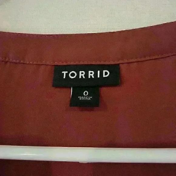 Torrid Women's Top Red Harper Georgette Popover 3/4 Sleeve Shirt Plus Size 0X - Picture 2 of 12